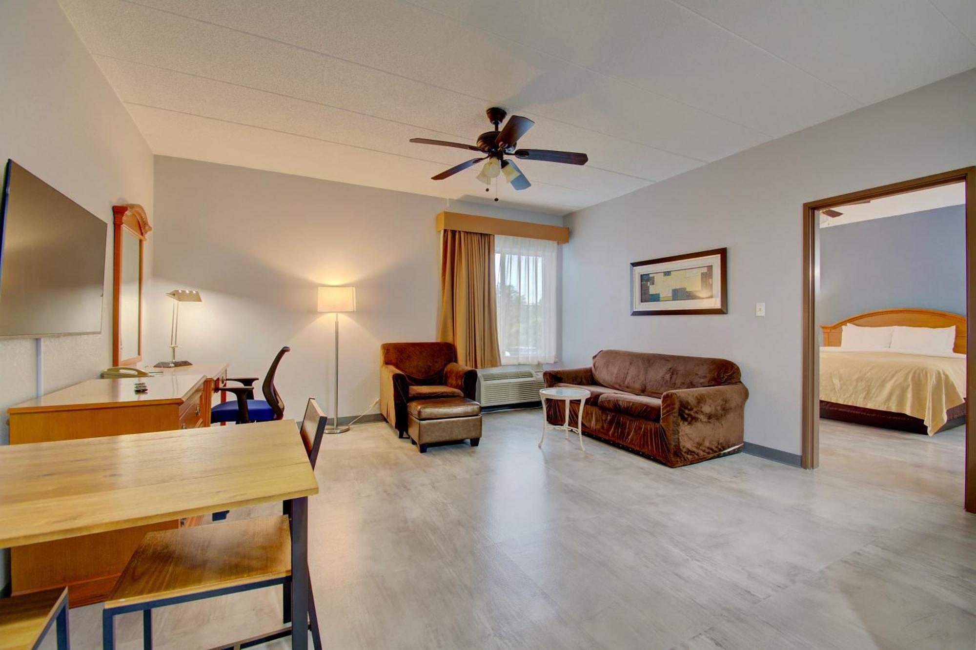 Quality Inn & Suites Cvg Airport Erlanger Exterior foto