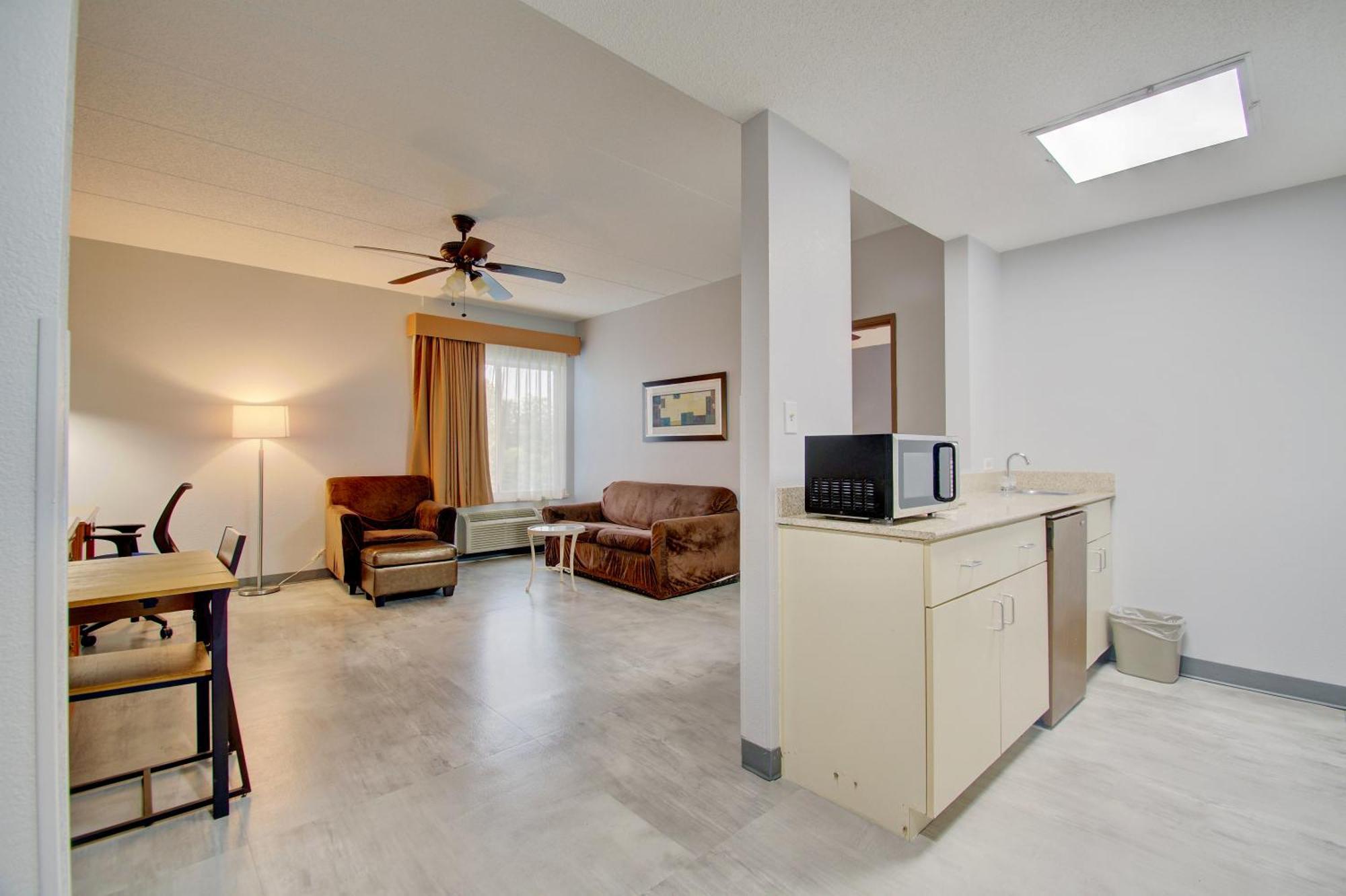 Quality Inn & Suites Cvg Airport Erlanger Exterior foto